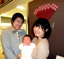 奈良県生駒市 ( ご主人様29歳 奥様27歳)